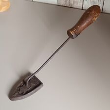 ancien fer a repasser a