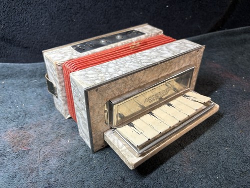 Vintage small accordeon made - vintage,