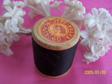 Ancienne bobine en bois