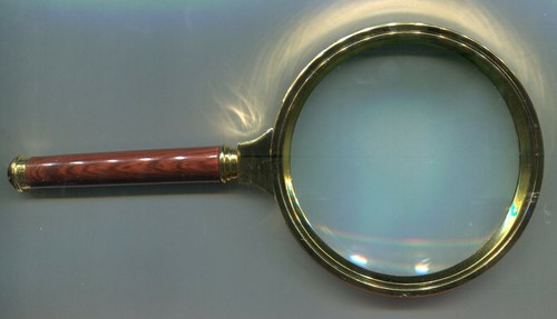 Loupe magnifier multiusages - loupe,