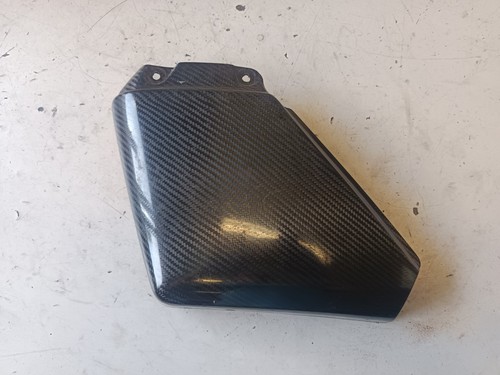 Cache carénage latéral