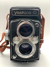 Yashica- D Twin Lens Reflex Camera 120mm only Copal-MXV 3.5 lens Japan
