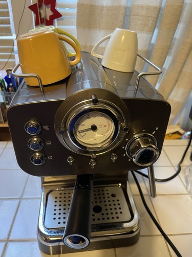 Machine expresso - à,
