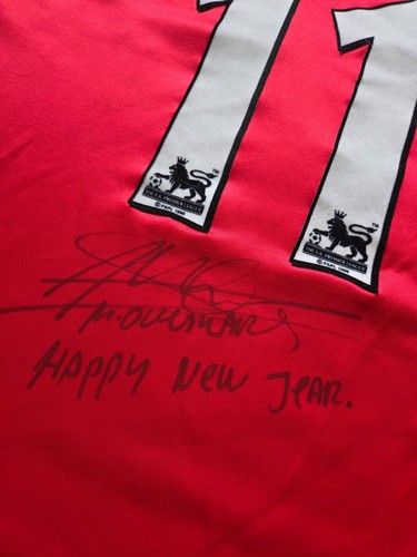 Maillot arsenal dédicacé par - arsenal,