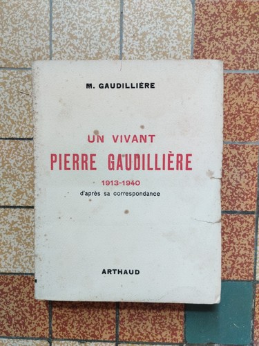 Vivant pierre - un,