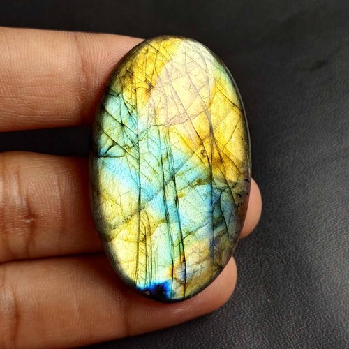 Cabochon labradorite - cabochon, en