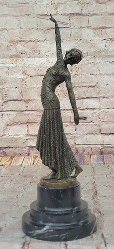 Bronze statue affaire - statue, signée