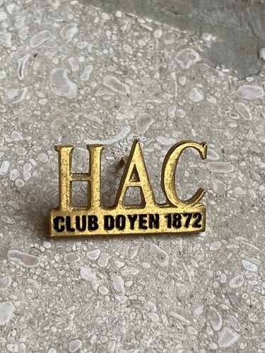 Pin hac club - doyen, le