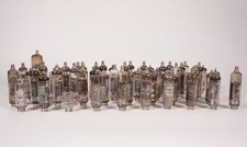 Lot De 50 Radios À Tubes