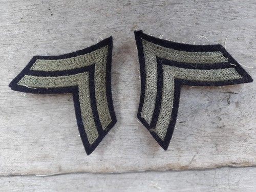 Paire chevrons caporal - de,
