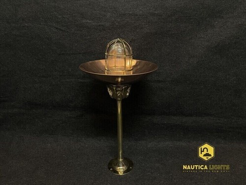 Lampe nautique cloison