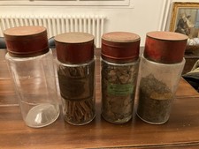 4 grands pots à pharmarcie