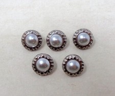 Lot de 5 Boutons anciens en