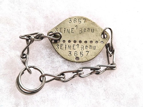 Bracelet militaire - un,