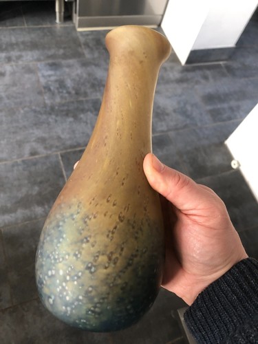 Vase pate verre signé - en,