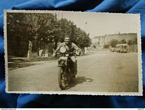 Photo homme souriant roulant - photo,