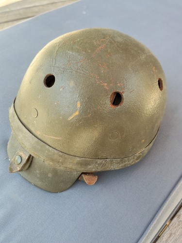 Casque militaire ancien - casque,