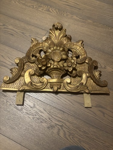 Fronton ancien bois sculpte - fronton, en