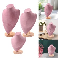 Buste de bijoux avec  bois