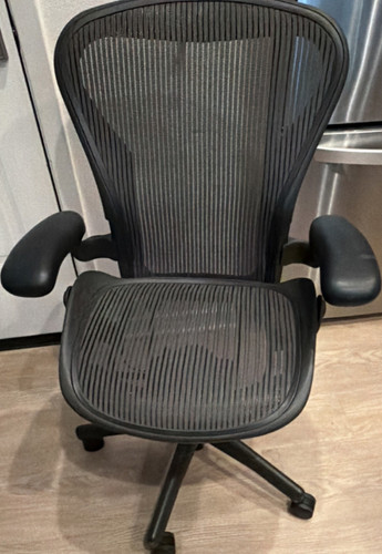 Herman miller aeron - miller, mesh