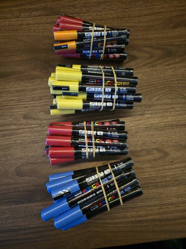 Lot marqueurs posca - 53,