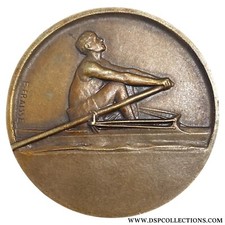 RARE MEDAILLE, Compétition