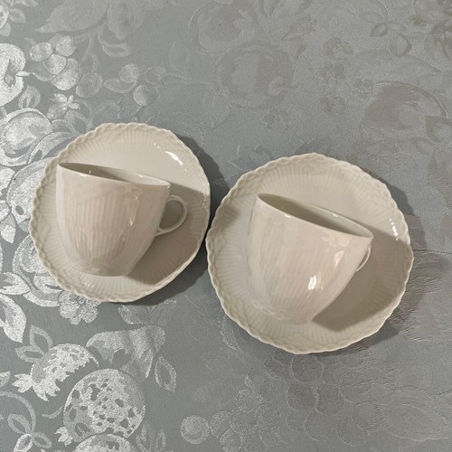 Soucoupe tasse pleine - , dentelle