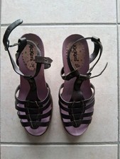 Pieds-nus Kickers Marron