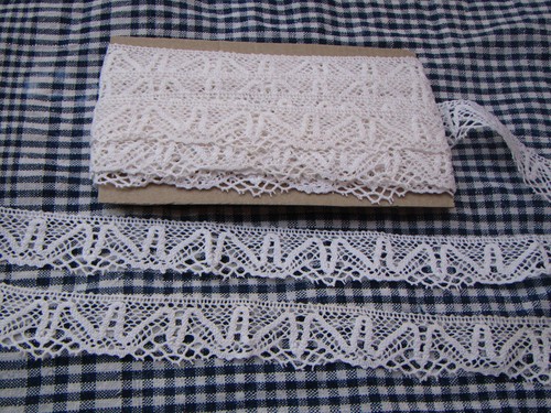740 dentelle ancienne - 740,