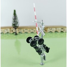 2 x HO scale railroad grade crossing signal with gate arm side assistant #CGS