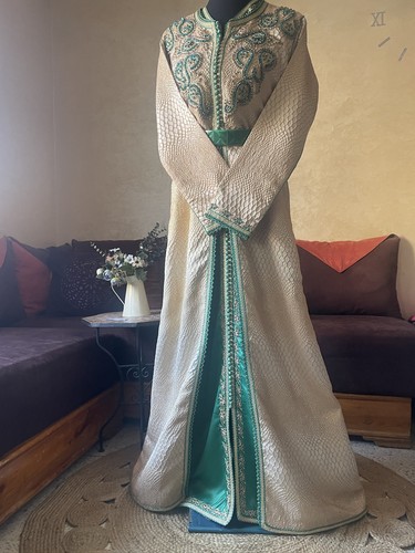 Green moroccan caftan - green,