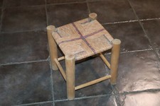 Tabouret artisanal bois et
