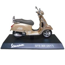 Vespa GTS 300 2017 1:18 Ixo Salvat Diecast Moto