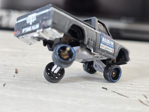 Hot wheels mazda pick - mazda, pick-up