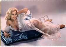 Housewife blonde Nue _