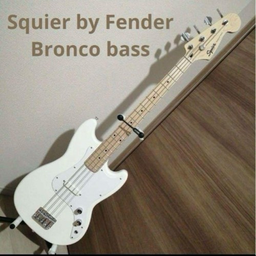 Squier fender bronco bass - by,