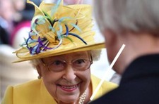 PHOTO taille au choix  LA REINE ELIZABETH II (42)