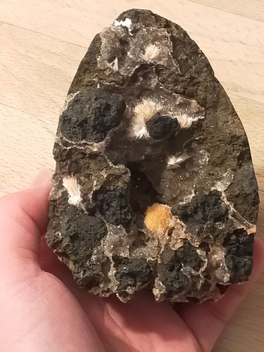 Geode thomsonite orange - geode, avec