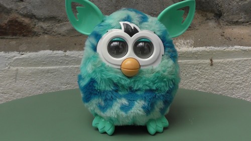 Peluche intéractive furby