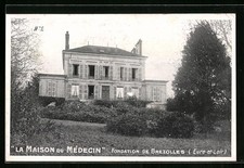 Old postcard Brezolles, La Maison du Medicin 