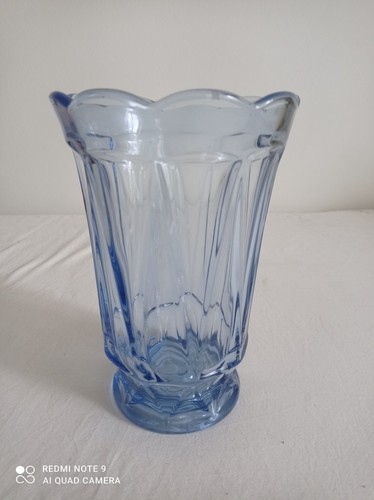 Ancien vase verre moulé - en,