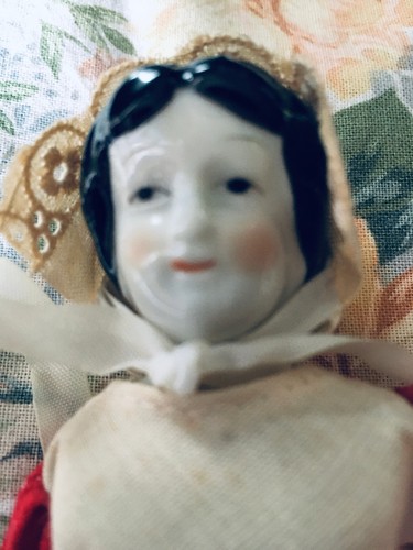 Poupée type parian cm - 18,