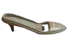 ANCIEN DÉCAPSULEUR EN FONTE FORME DE CHAUSSURE ESCARPIN FEMME TRÈS RARE