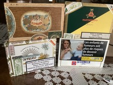 Lot  de 4 boîtes vides  en bois de cigares .