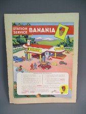 DV11927 BANANIA GARAGE GAS STATION CARDBOARD CUTTING 80x60cm ADVERTISING