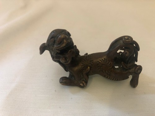 Bronze chien fö - fö,