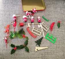 LOT DE SUJETS PATISSERIE BUCHE