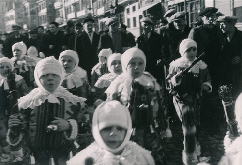 Binche 1950 enfants - -,