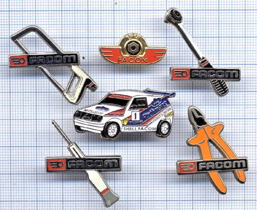 Lot pin facom logo 1918 - pin's,