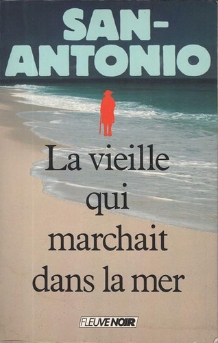 Vieille qui marchait dans - vieille,